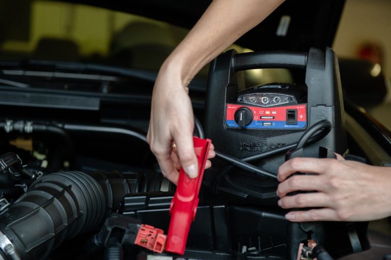 How To Use A Portable Jump Starter - AutoZone