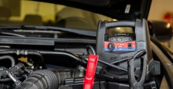 How to use a portable jump starter