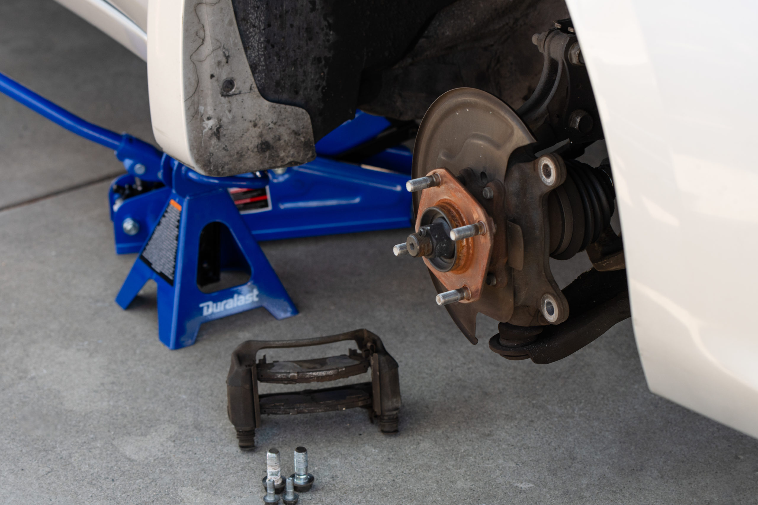 Don't Let Worn Brake Pads Catch You by Surprise: Learn How to