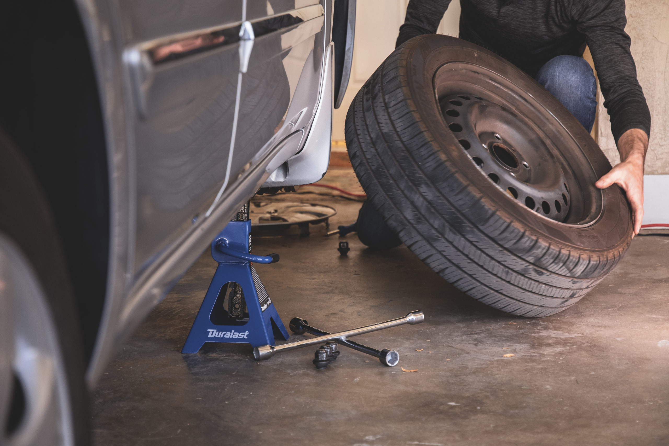 Which Tools Do I Need to Change My Brake Pads? - AutoZone