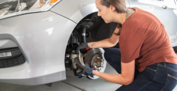 Ceramic vs. Metallic Brake Pads: Which is Right for You