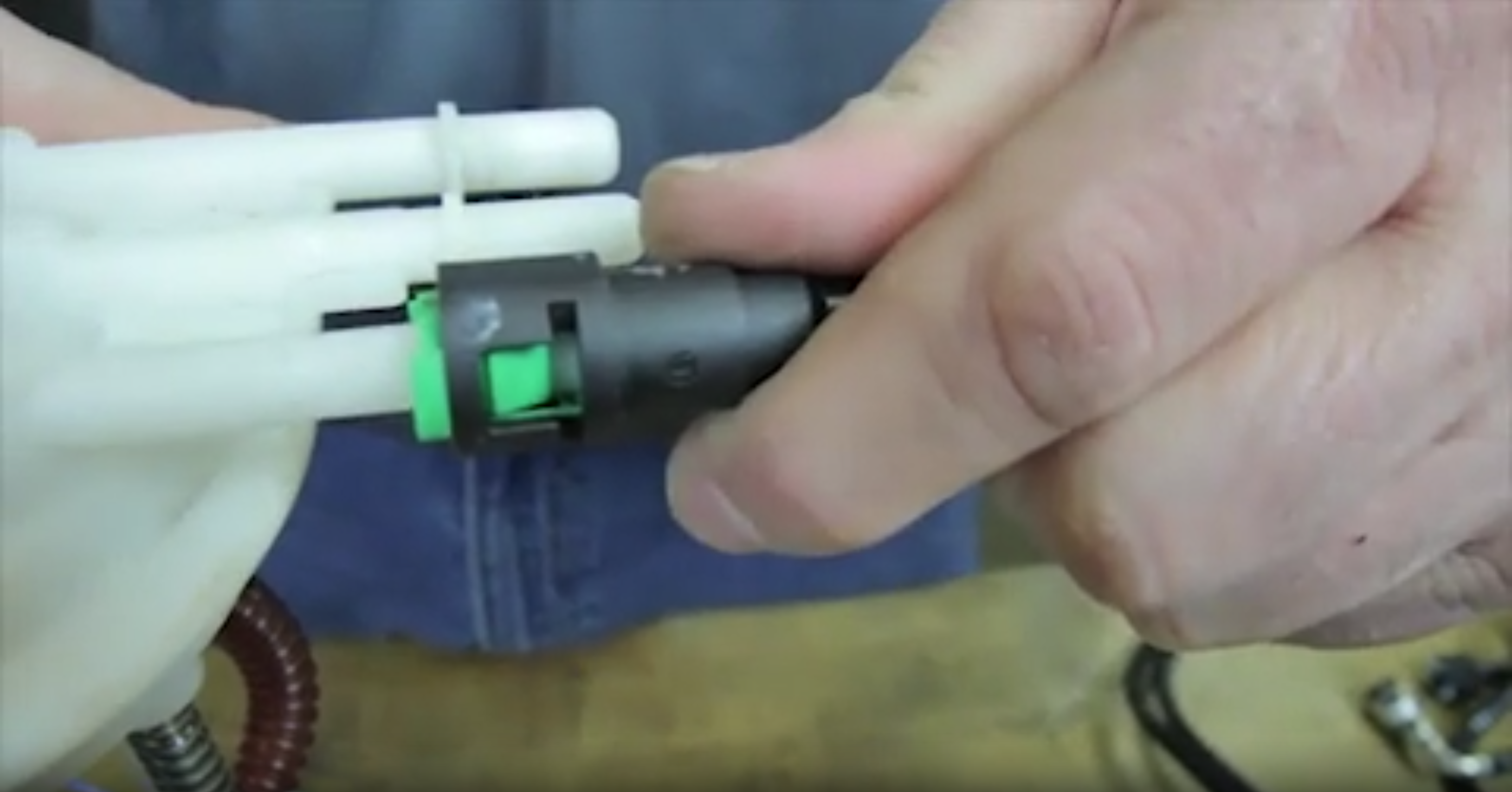 How to Remove Fuel Lines from Fuel Pump: Step-by-Step Guide